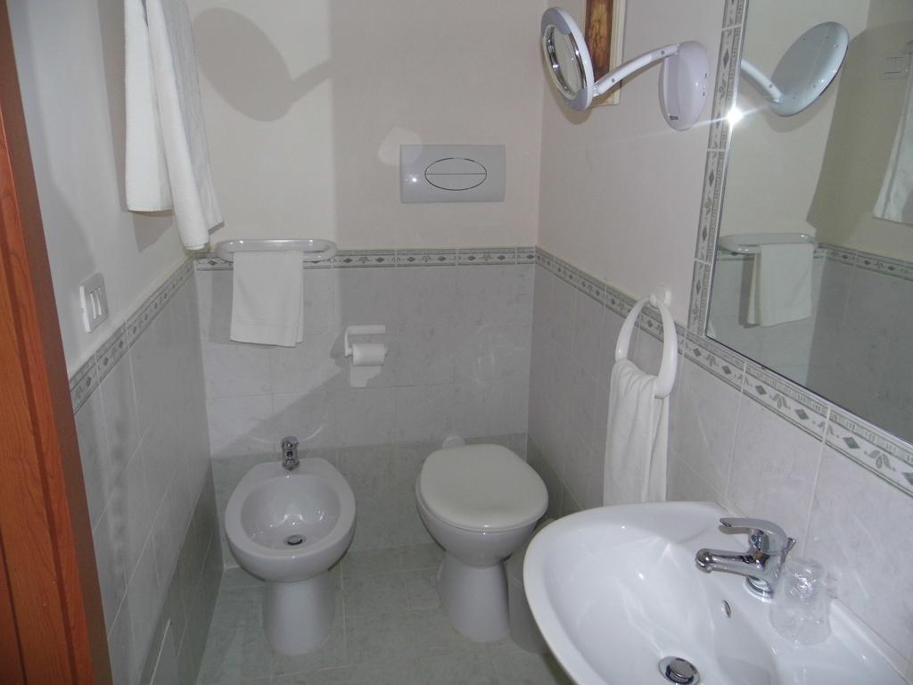 Bed and Breakfast La Residenza Dei Nobili Catanzaro Habitación foto