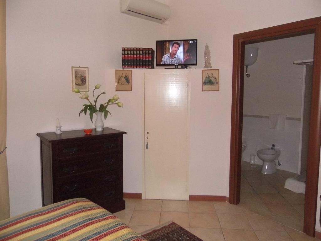 Bed and Breakfast La Residenza Dei Nobili Catanzaro Habitación foto